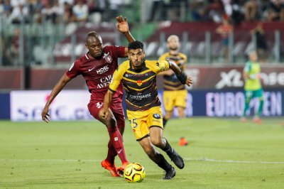 الخوميستي الخليفة المنتظر لبوطيب وعليوي