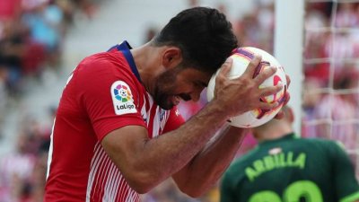 بطولة إسبانيا: أتلتيكو يواصل عروضه المخيبة بالتعادل أمام ايبار