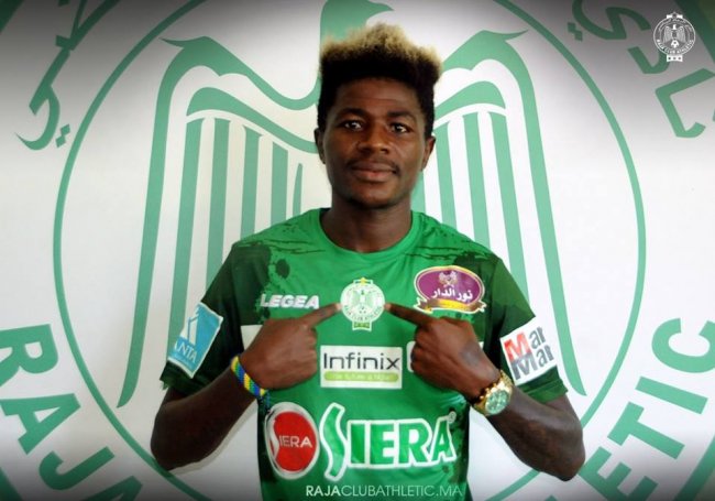 الرجاء يتعاقد مع الغابوني ديندا