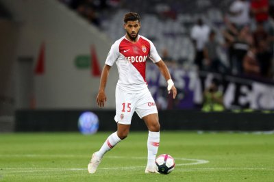 آيت بناصر يزرع وفالكاو يحصد