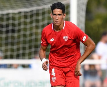 نايف أكرد يعود احتياطيا