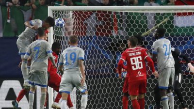 عصبة ابطال اوروبا: شالك يعود بفوز غال من موسكو