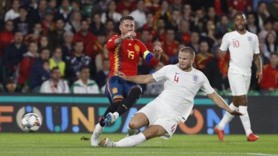 داير: إنجلترا يجب أن تواصل اللعب بأسلوب قتالي