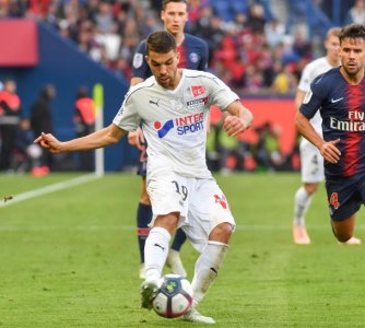 الحجام بدور هجومي أمام رفاق نيمار.. لكن