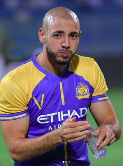 أمرابط وحمد الله يواجهان مولودية الجزائر في هذين التاريخين