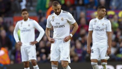 بطولة إسبانيا: برشلونة يذل ريال مدريد 5-1 ويستعيد الصدارة
