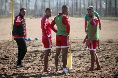 الحداوي: منافسة قوية تنتظر المنتخب الوطني في كأس إفريقيا لكرة القدم الشاطئية