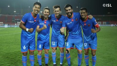 جحوح وبوموس يتصدران البطولة الهندية