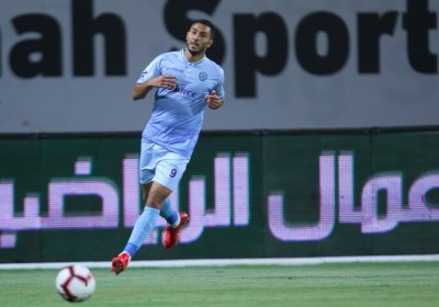 مكافأة مالية لعزيز بودهوز