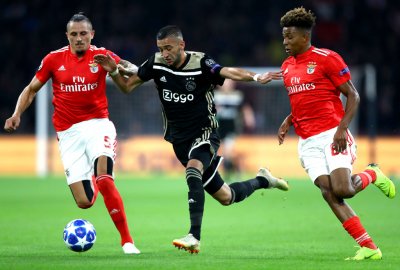 عملاق إنجلترا يفتح ملف زياش من جديد