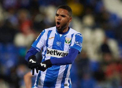 الزهر والنصيري أمام تحد كبير اليوم