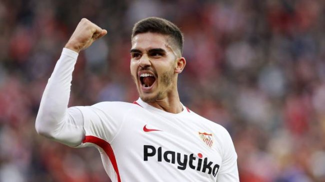 بطولة اسبانيا: إشبيلية ينتزع الصدارة من برشلونة