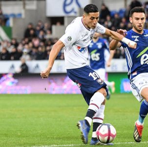 فجر يسجل تحت أنظار مساعد رونار