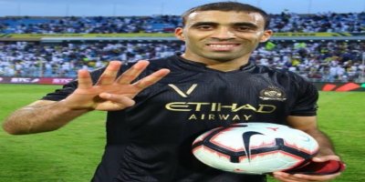 حمد الله يقود النصر بهدفين لفوز جديد