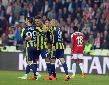 فنيرباتشي يصفح عن لاعبيه المغربيين