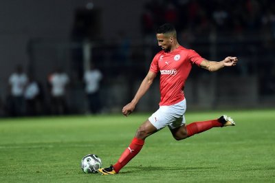 عليوي يحلق رأس الحجام مرتين