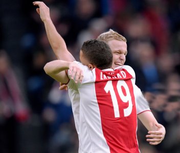 لبيض يتألق مجددا وينوب عن زياش