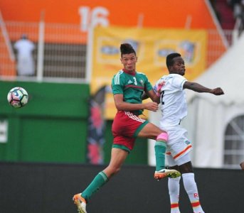 داري وحموتي يقودان دفاع الأولمبيين