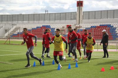 المغرب التطواني يخوض آخر حصة تدريبية بالقاعة المغطاة