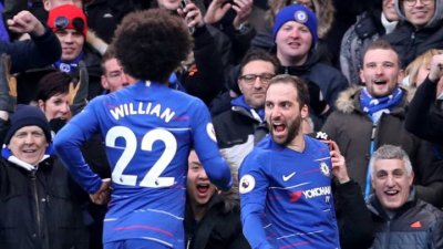 بطولة انكلترا: هيغواين يفتتح رصيده مع تشلسي