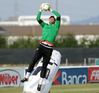 التكناوتي حارس الأسود الأول في مونديال الدوحة!