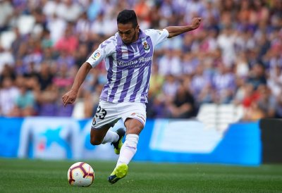 المغربي التهامي يلعب ضد برشلونة