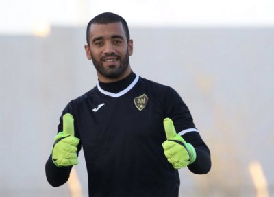 زهير العروبي يورط نادي أحد