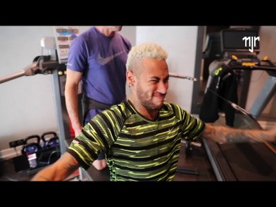 فيديو.. شاهد كيف يقضي نيمار ايامه