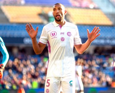 عبد الحميد سجل بالخطأ على رانس