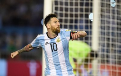  المنتخب  تتحقق من شروط ميسي قبل المباراة الودية