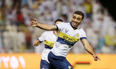 حمد الله يهدي فريقه  النصر  فوزا ثمينا على حساب  الاتقاق 