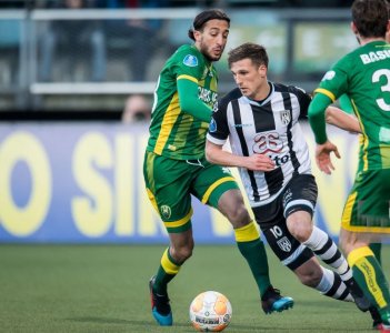 الخياطي صنع، سجل وخسر