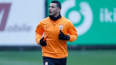 بلهندة يقدم هديتين ويزهو بخماسية