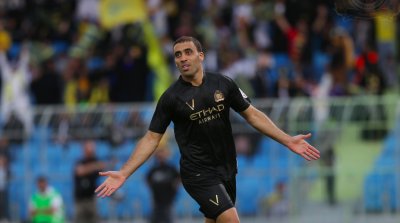 مهاجم الاتحاد يستفز حمد الله