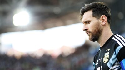 رئيس الجامعة: ميسي حاضر في ودية الأسود