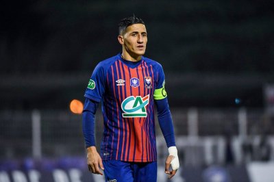 فجر يصنع هدفا من ذهب