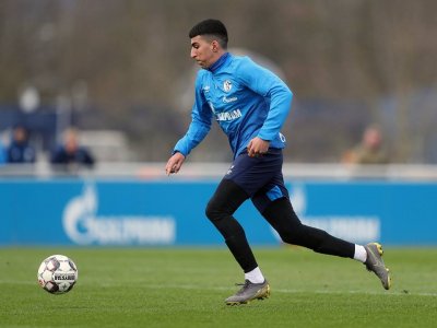 بوجلاب يدشن حضوره بالبوندسليغا