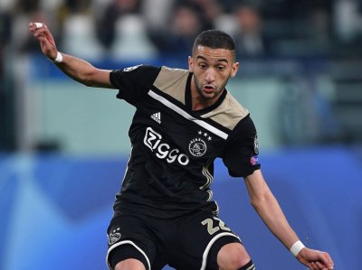 هذا ما يميز زياش على نجوم أندية أوروبا