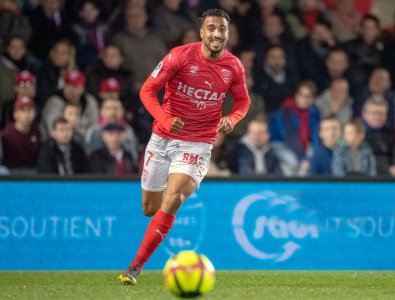 عليوي ونيم يزحفان نحو مرتبة مؤهلة للأوروبا ليغ