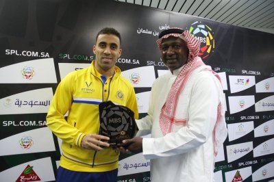 هذا الأسد يسعى للثلاثية