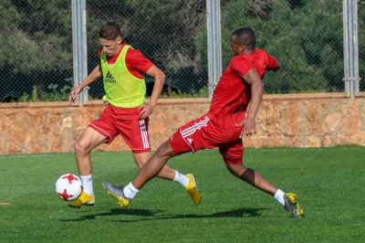 الكعبي وحارث رسميا في عطلة