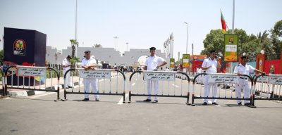 تعزيز الدوريات الأمنية أمام مقر إقامة الأسود