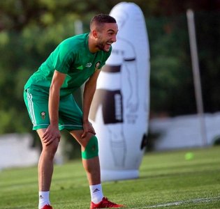 المصريون وحكيم زياش