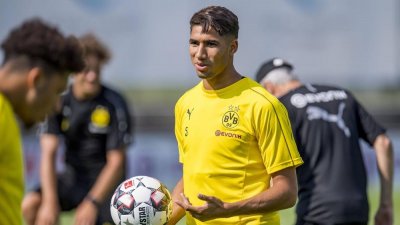 دورتموند يطلق هذا اللقب على حكيمي