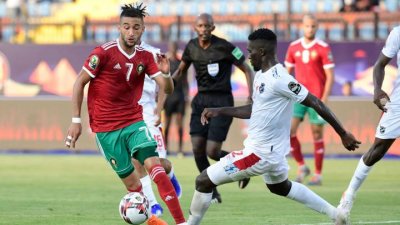 فريق إسباني ينتظر الرد من زياش