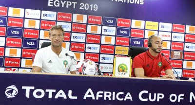 ندوة صحفية لرونار بملعب السلام