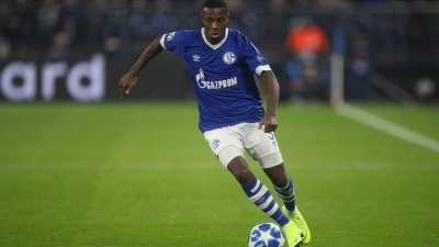 منديل في قاعة الإنتظار بقيمة مالية منخفضة