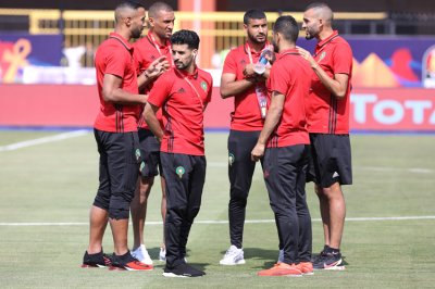وكلاء أتراك يتابعون مباراة المغرب وبينين لمراقبة هذا اللاعب