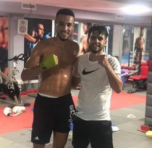 تمارين بدنية شاقة يخوضها مزرواي