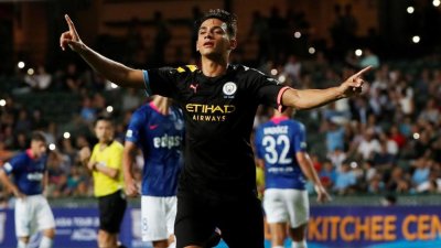 موهبة مانشستر سيتي تويزي.. هل يكون مفاجأة لقجع القادمة؟